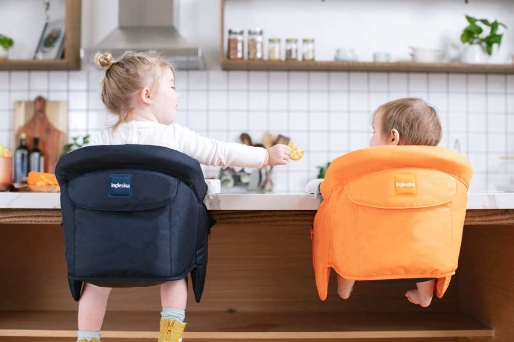Inglesina – Fast Table Chair con bandeja Fast Tray silla alta portátil con gancho para bebés y niños pequeños, asiento elevador de viaje que no