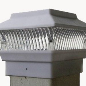 Montaje de valla de PVC cuadrado de color blanco solar 4×4 (juego de 4) Montaje de valla de PVC cuadrado de color blanco solar 4×4 (juego de 4)