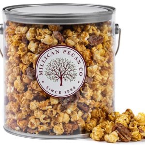 Palomitas de maíz gourmet de nuez y caramelo con nueces praliné, cubo de 1 galón Millican Pecan since 1888 San Saba, Texas Palomitas de maíz gourmet de nuez y caramelo con nueces praliné, cubo de 1 galón Millican Pecan since 1888 San Saba, Texas