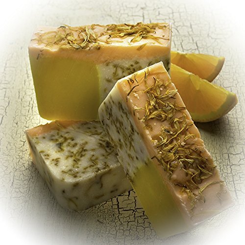Jabón de naranja con aceite de caléndula (4 onzas), barra de jabón hecha a mano con aceites esenciales de naranja, yuzu y caléndula, pétalos de