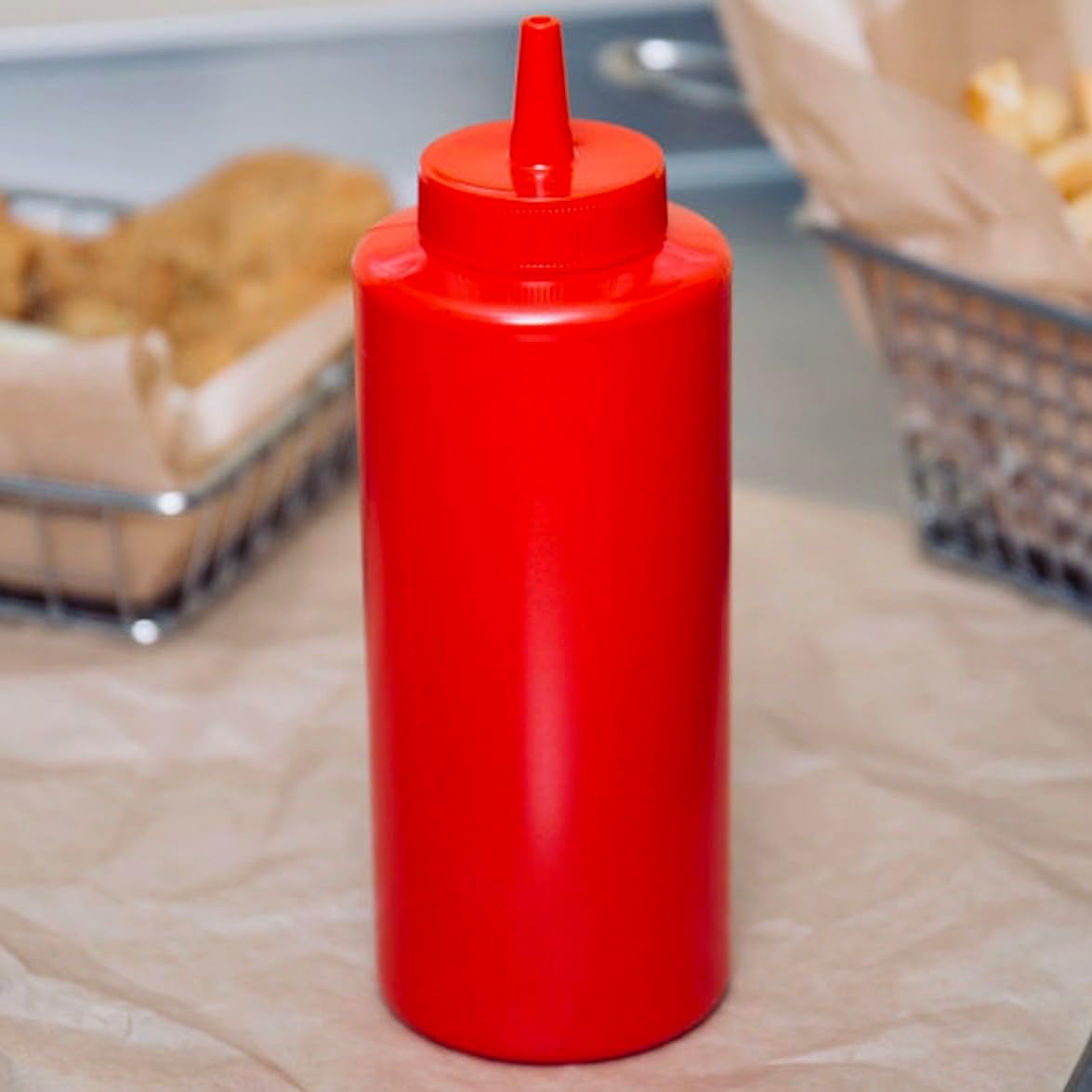 Tezzorio Botella de plástico rojo de alto rendimiento de 12 onzas  Dispensador cómodo y versátil sin derrames, botella de aderezo sin BPA para