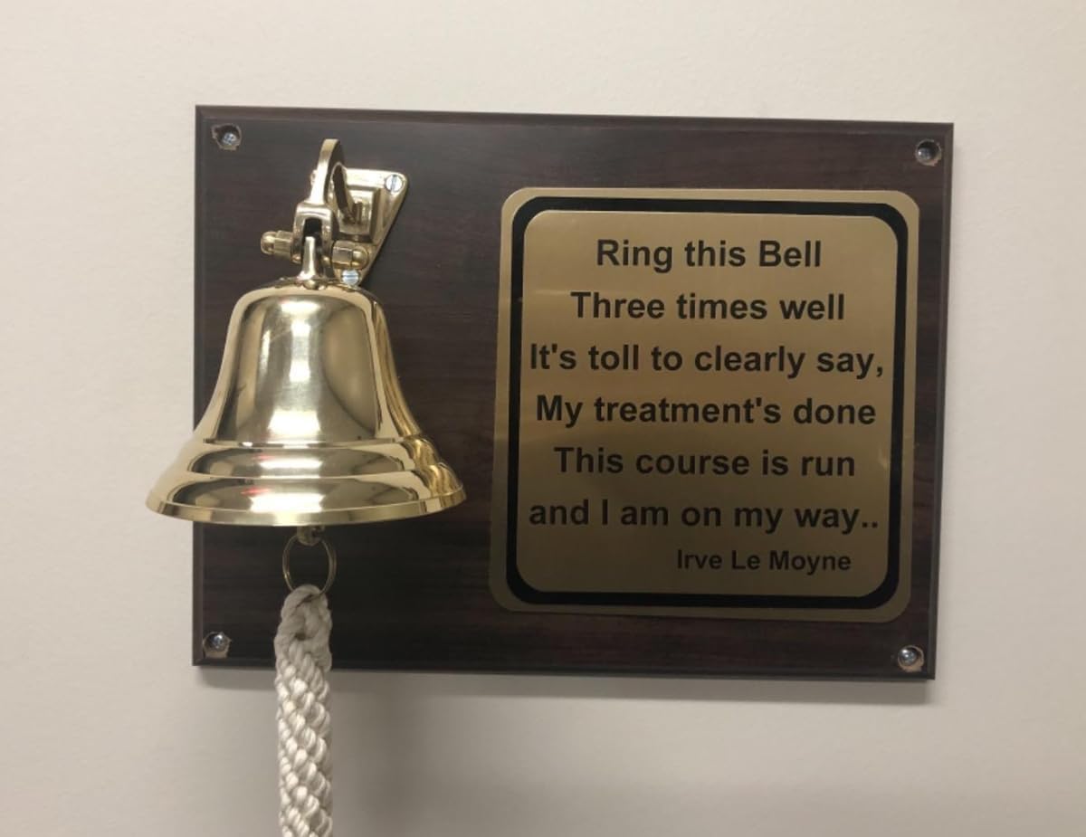 Campana colgante de latón macizo de 4 pulgadas para montar en la pared, perfecta para cenas, interiores, exteriores, escuela, bar, recepción, último