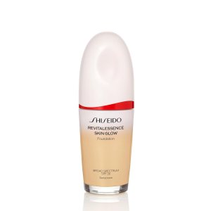 Shiseido RevitalEssence Skin Glow Foundation SPF 30  Construible, cobertura media  Hidratación 24 horas y uso de 12 horas  Resistente a la Shiseido RevitalEssence Skin Glow Foundation SPF 30  Construible, cobertura media  Hidratación 24 horas y uso de 12 horas  Resistente a la