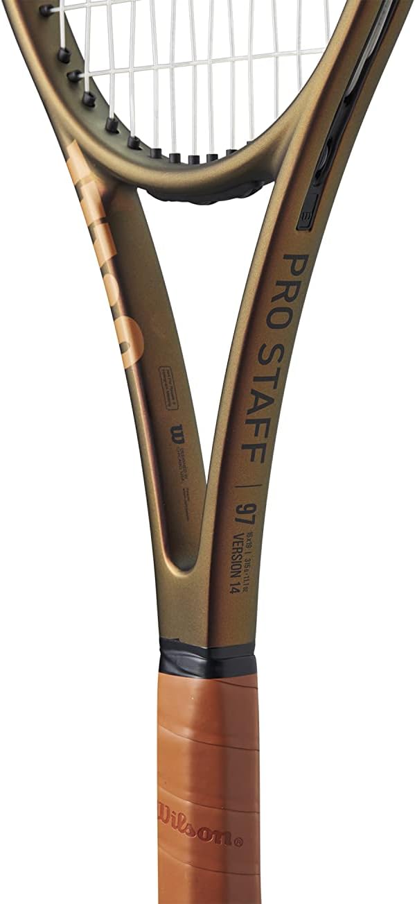 Wilson Pro Staff 97 v14 – Raqueta de tenis con cuerda de raqueta Syn Gut de 0.56 oz a tensión de rango medio en tu elección de colores, potencia