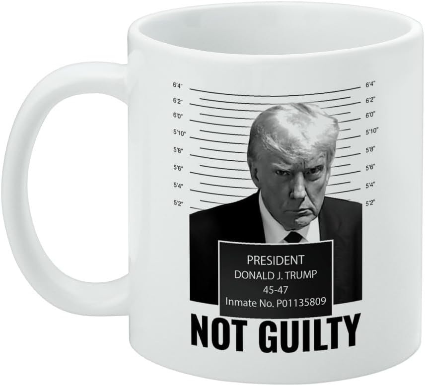 GRAPHICS & MORE Trump Mugshot Not Guilty – Taza de café de cerámica, tazas de regalo novedosas para café, té y bebidas calientes, 11 onzas, color