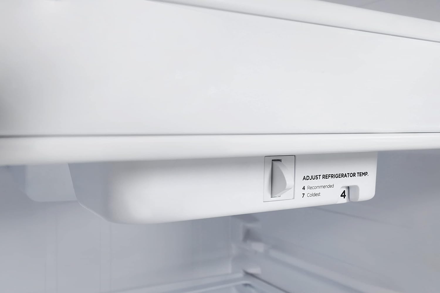 Winia Refrigerador congelador superior de 18 pies cúbicos con máquina de hielo – Acero inoxidable