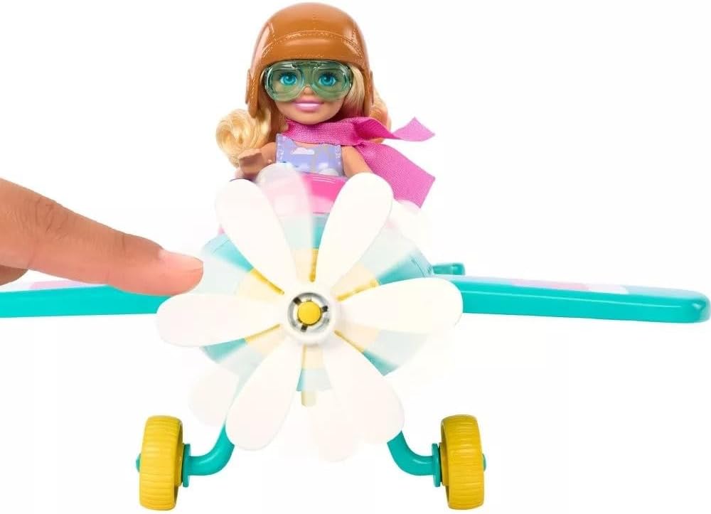 Barbie Chelsea Can Be – Juego de muñeca y avión, avión de 2 plazas con hélice de margarita giratoria y 7 accesorios, incluye cachorro y calcomanías