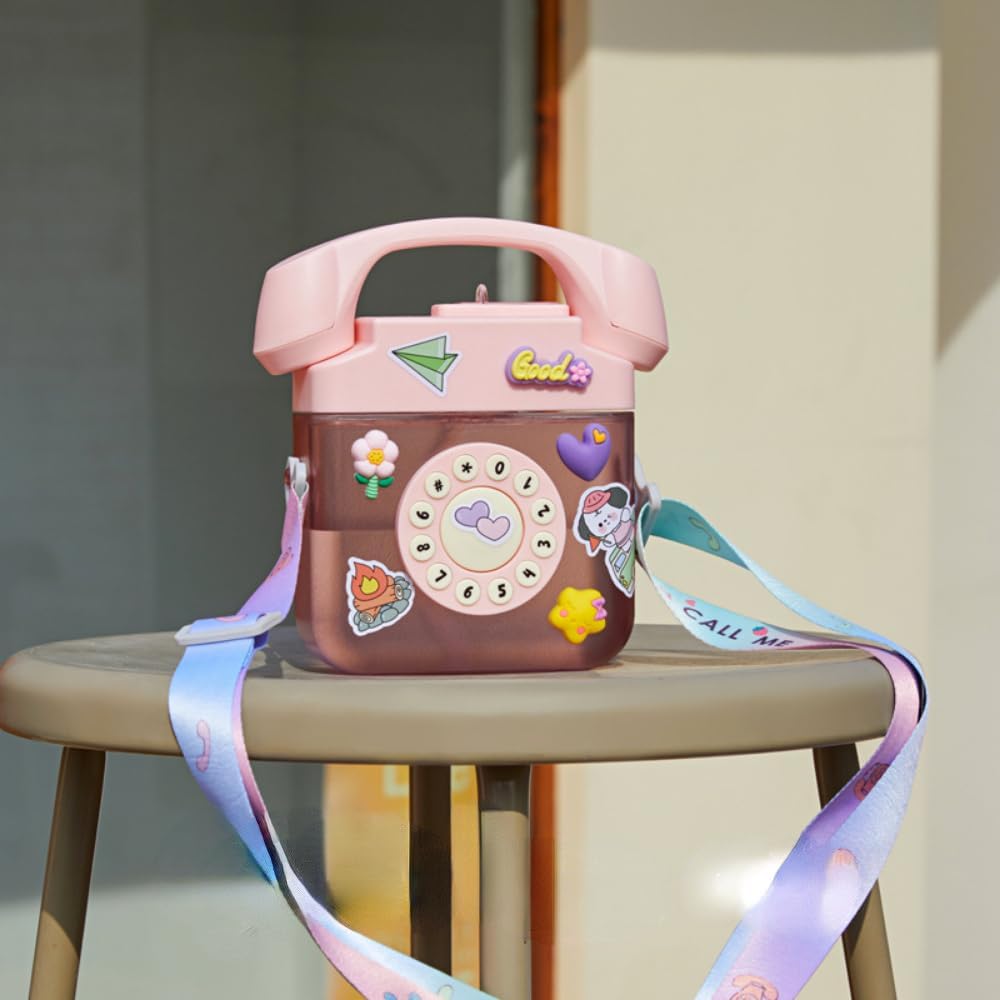YunQin Botella de agua creativa con forma de teléfono retro de 13.5 fl oz con correa ajustable para el hombro, botellas a prueba de fugas Kawaii con