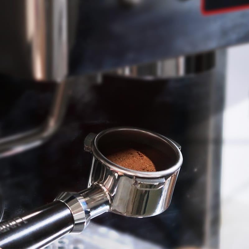 Portafiltro sin fondo espresso de 2.126 in con cepillo de limpieza  Compatible con portafiltro Breville Barista Express de acero inoxidable