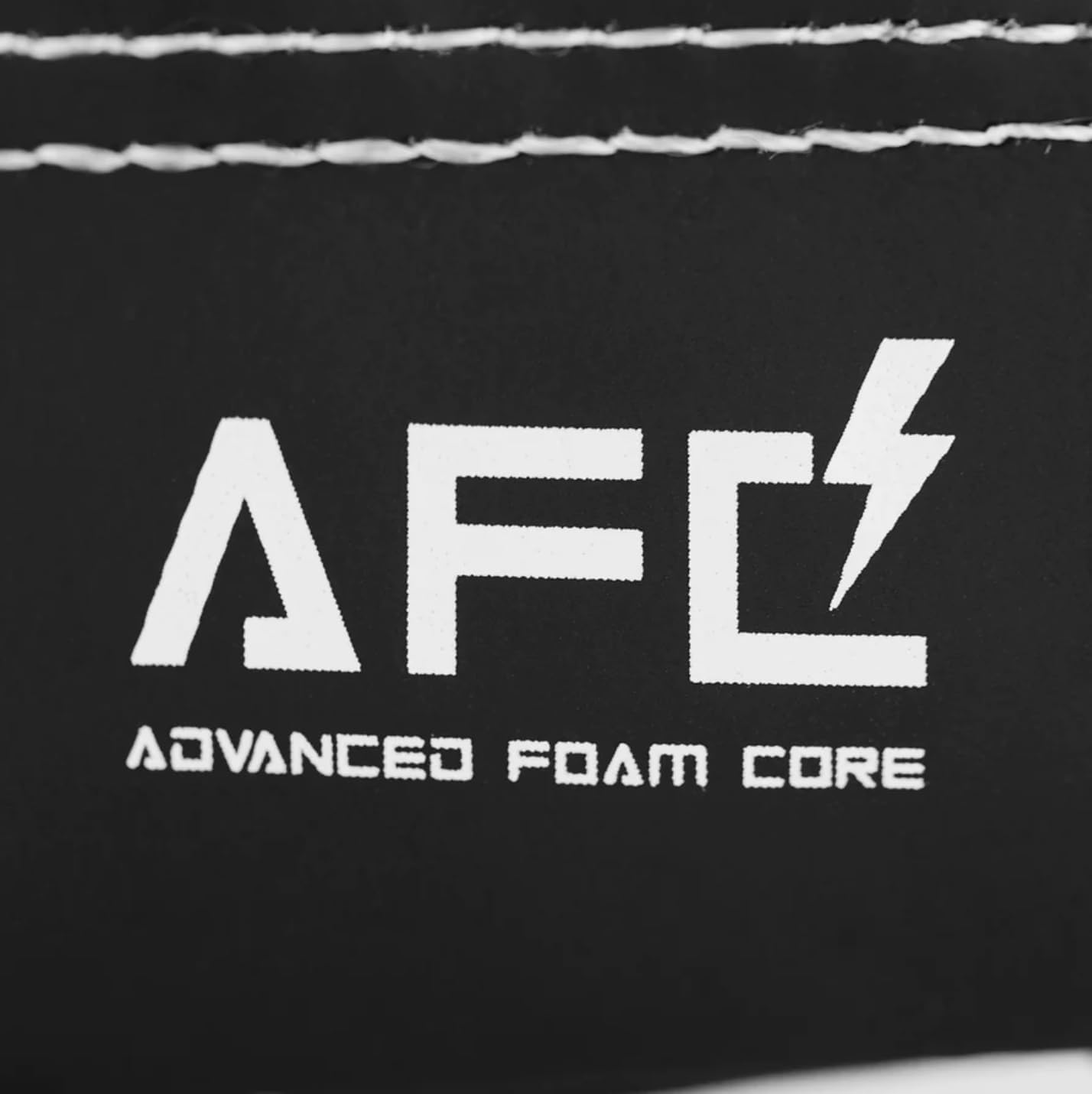 Century Brave IV – Protector de antebrazo  Almohadilla de entrenamiento para MMA  Protección de combate para kickboxing, artes marciales, karate,