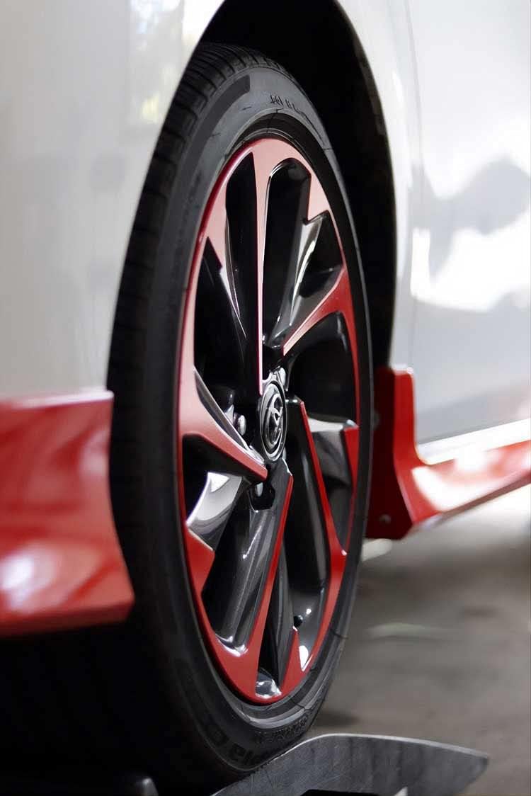 VViViD+ – Película de vinilo (25 x 5pies, rojo (Ferrari) Rosso Corsa brillante)
