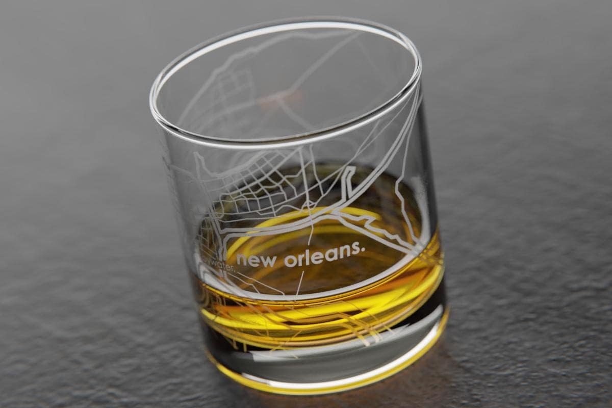 Well Told Vaso grabado de New Orleans Louisiana Map Rocks, vaso de whisky antiguo (11 onzas, transparente), regalo para los amantes del whisky