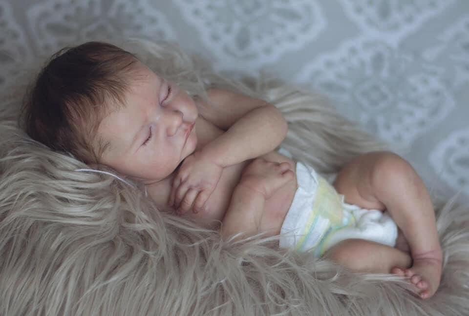 RXDOLL Muñeca de bebé recién nacido durmiendo de 19 pulgadas de vinilo suave de silicona de cuerpo completo Reborn muñecas anatómicamente correctas