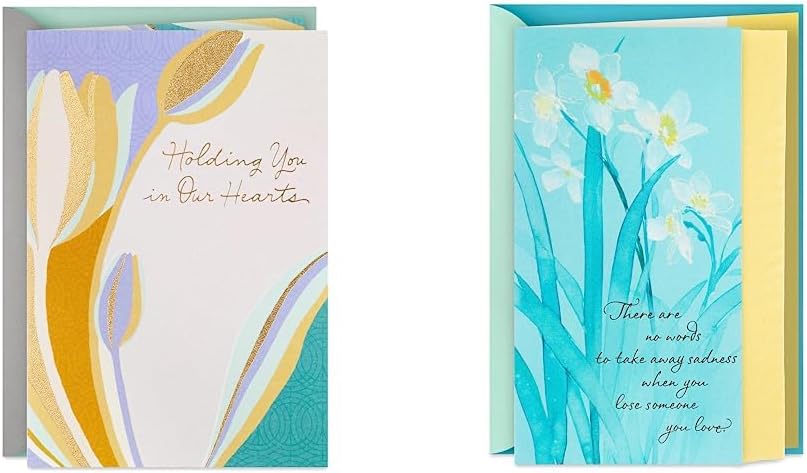Hallmark Tarjeta de condolencias de ambos o de todos (Holding You In Our Hearts) y tarjeta de condolencias (flores blancas, fuerza y comodidad)