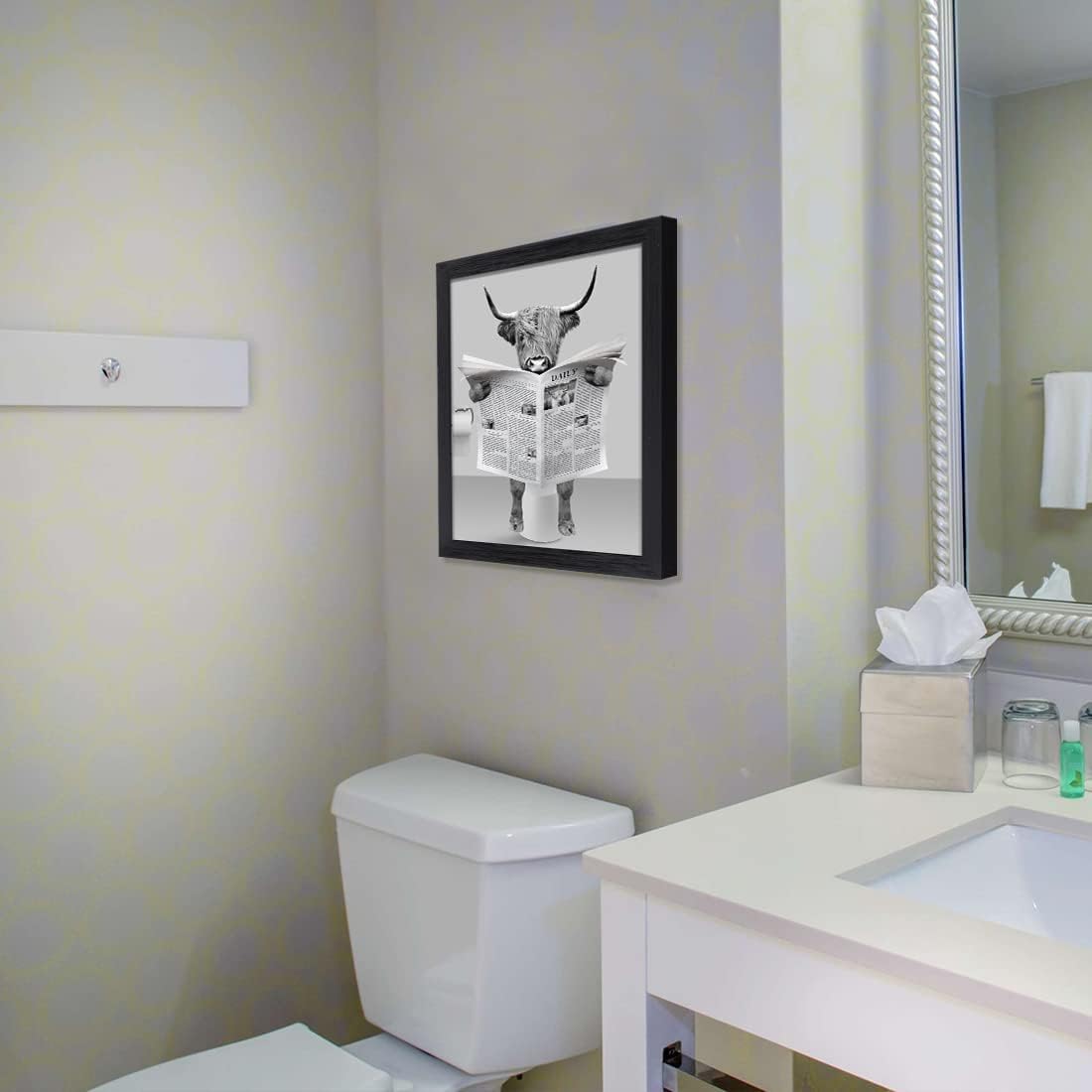 Gardenia Art Divertida decoración de vaca de las tierras altas en blanco y negro, arte de pared de granja, decoración de baño, póster vintage de