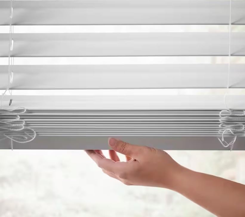 Breslin Blinds – Persianas de madera sintética de alta calidad sin cordón de 2 pulgadas (33 pulgadas de ancho x 48 pulgadas de largo)