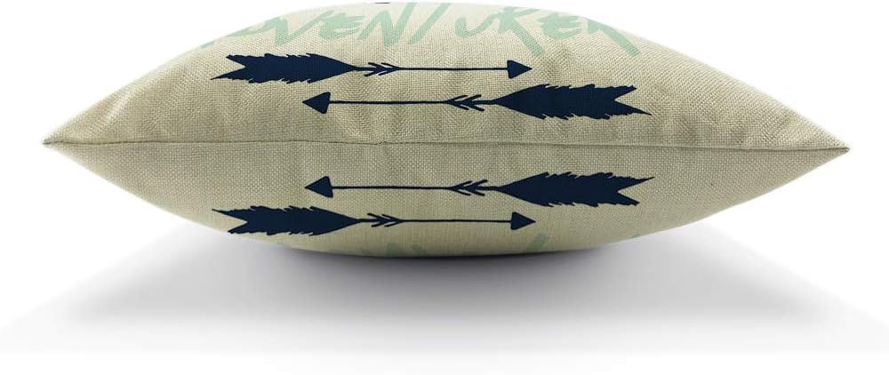 AOYEGO Little Adventurer – Funda de almohada decorativa de viaje con diseño de oso y flecha de montaña, animales salvajes, naturaleza, bosque, 18 x