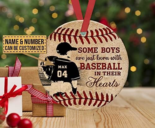 Adornos circulares personalizados para niños con béisbol en sus corazones, adornos de cerámica para árbol de Navidad, decoración de pino colgante,