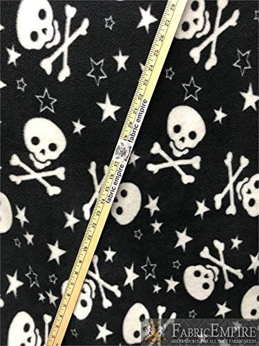 Tela de forro polar impresa antibolitas, cráneos y estrellas, 58 pulgadas de ancho, vendido por The Yard