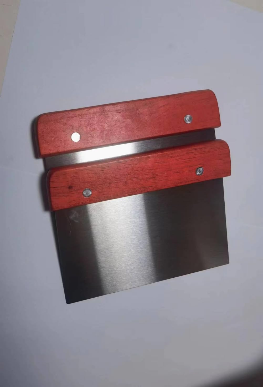 Cumuiu Cortador de banco de masa de 6 x 4 pulgadas, raspador de masa y cortador de acero inoxidable con mango de madera, paquete de 2 (2 unidades)