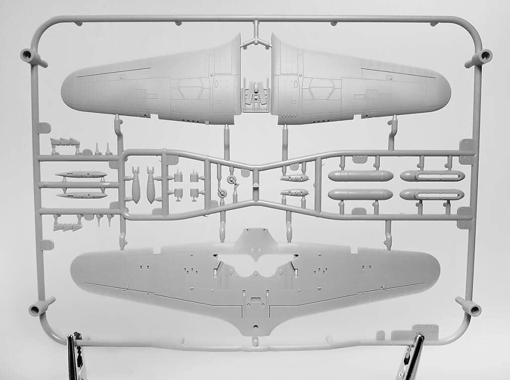 Arma Hobby Escala 172 Huracán Mk II B con filtro tropical – Kit de construcción de modelos de plástico # 70044