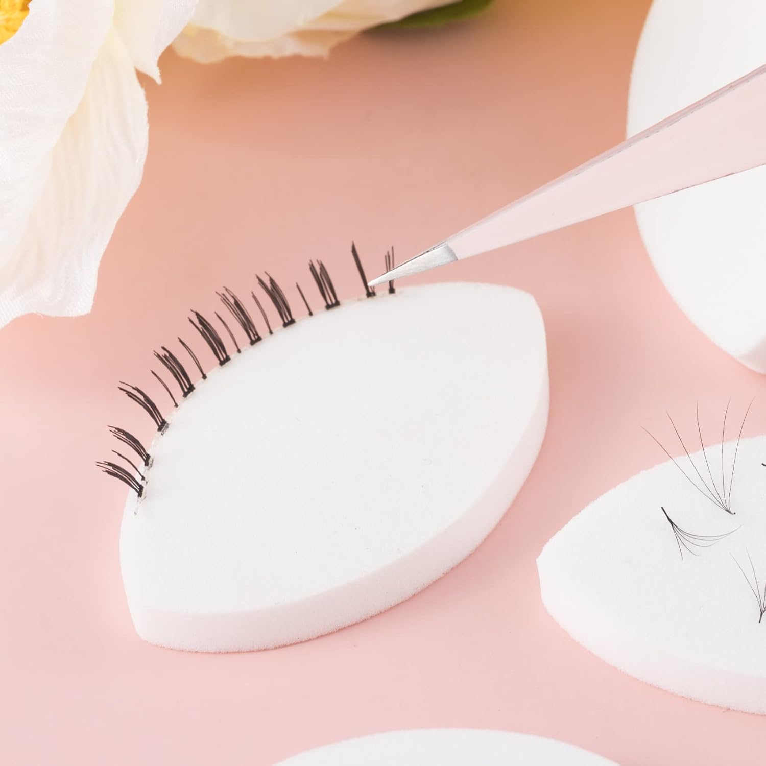 OIIKI 60 esponjas de práctica en forma de ojo, esponja de ejercicio de pestañas, color blanco, esponjas de práctica para principiantes, suministros