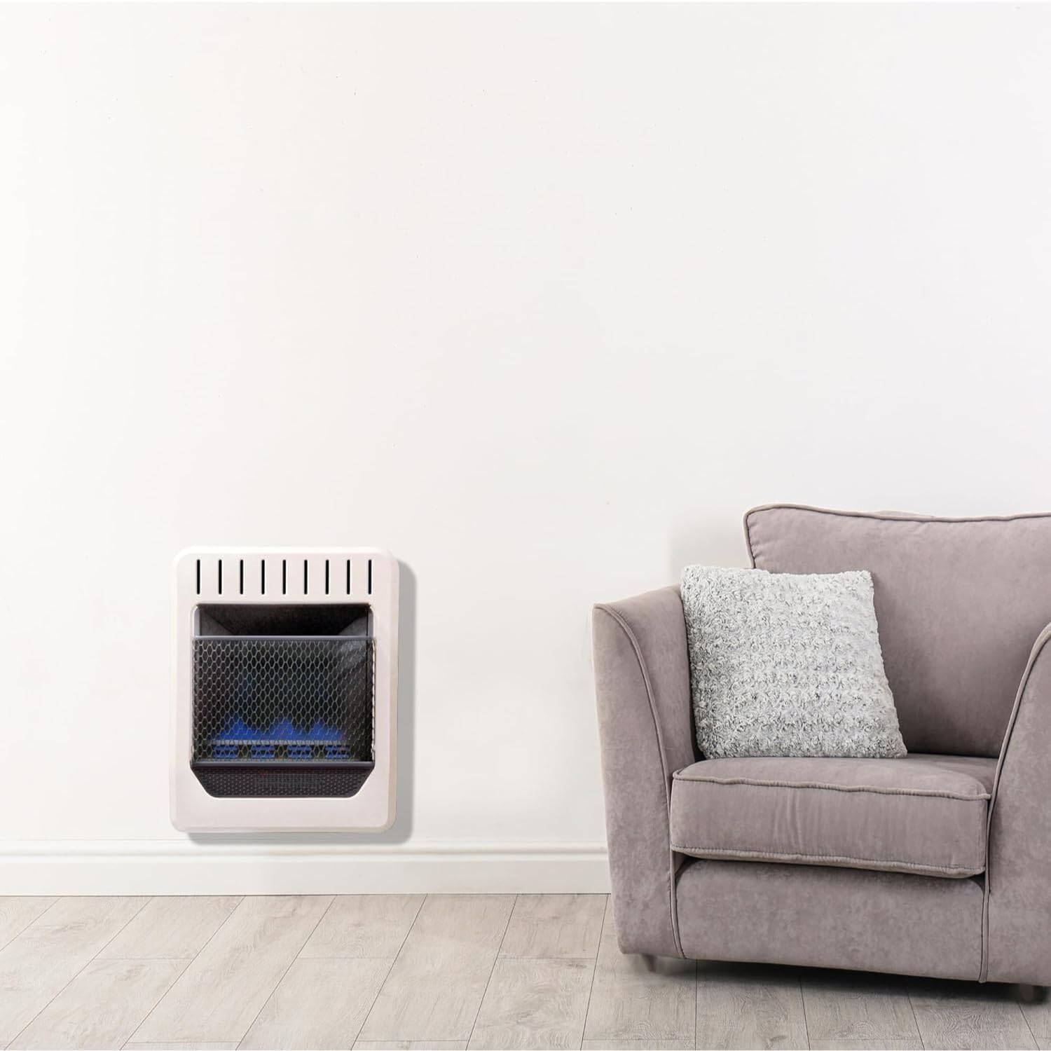 HearthSense Calentador de llama azul sin ventilación de combustible dual con base – 10,000 BTU, control manual – Modelo # BF10M-B