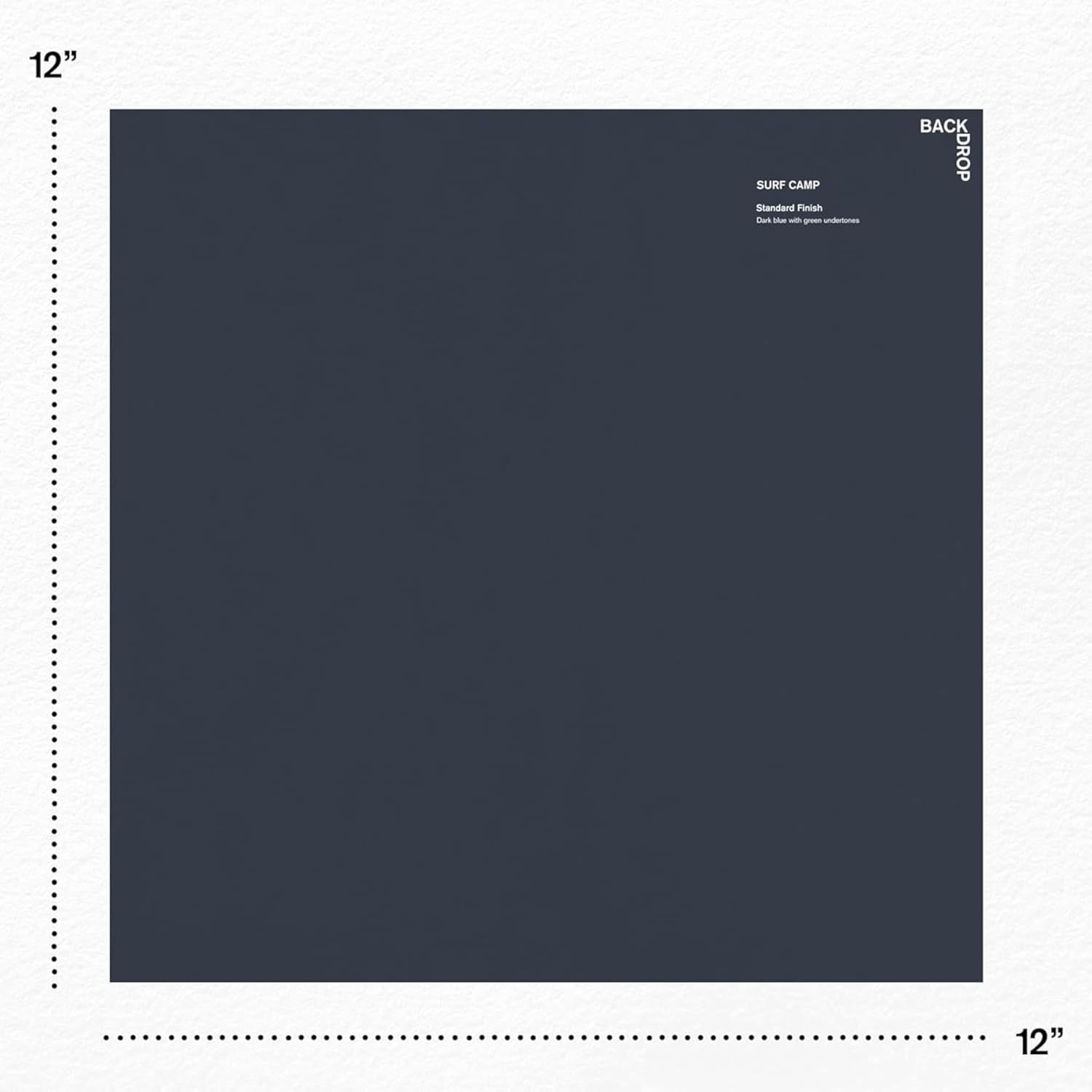 BACKDROP  Pintura interior premium  Muestra de pintura adhesiva grande  SURF CAMP – Azul oscuro con matices verdes  Muestra de color de 12 x 12
