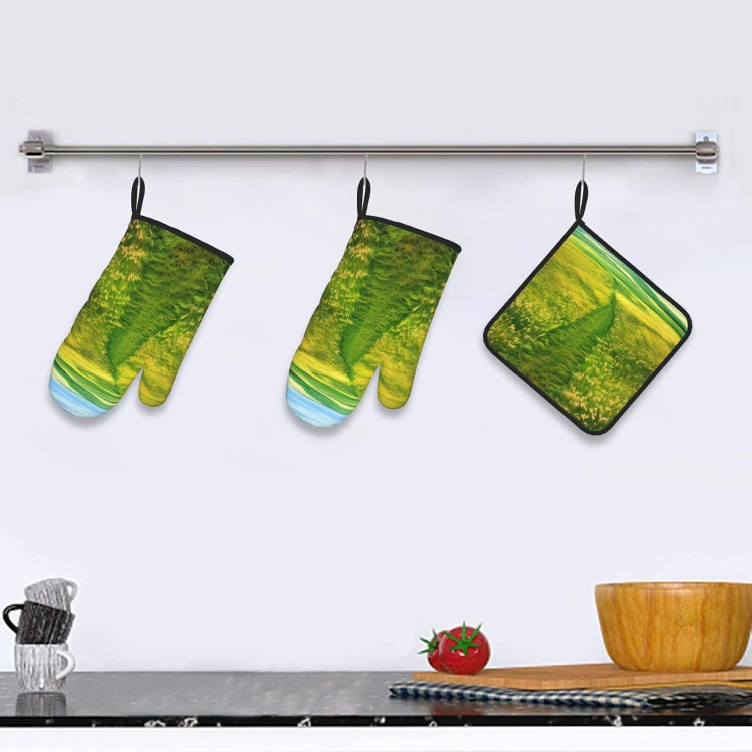 Grassland Paths Anti-Scald Gloves and Pot Holders 3-Piece Set for Kitchen Baking and Grilling Christmas Mother’s Day Housewarming Gift