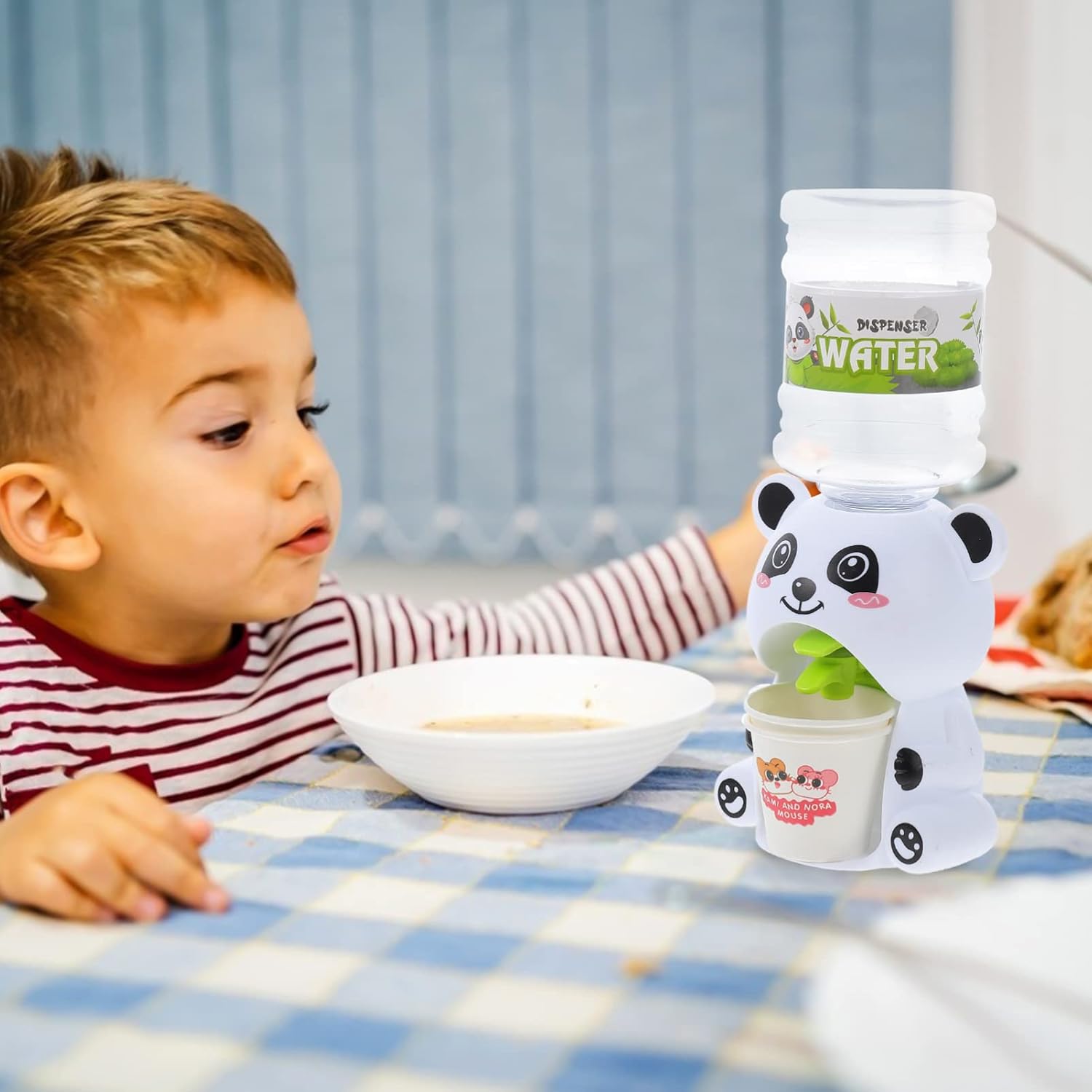 Toddmomy Dispensador de agua Kawaii dispensador de agua de juguete mini dispensador de agua eléctrico para niñas y niños pequeños accesorios (Panda