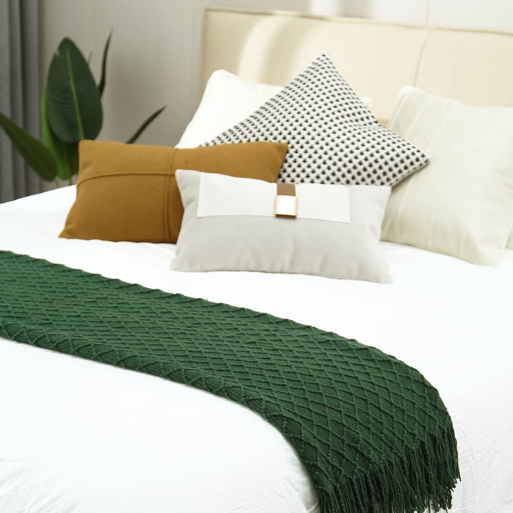 CREVENT Manta decorativa de punto para sofá, silla, cama, suave, cálida, acogedora, ligera, para primavera y verano (50 x 60 pulgadas, verde bosque)