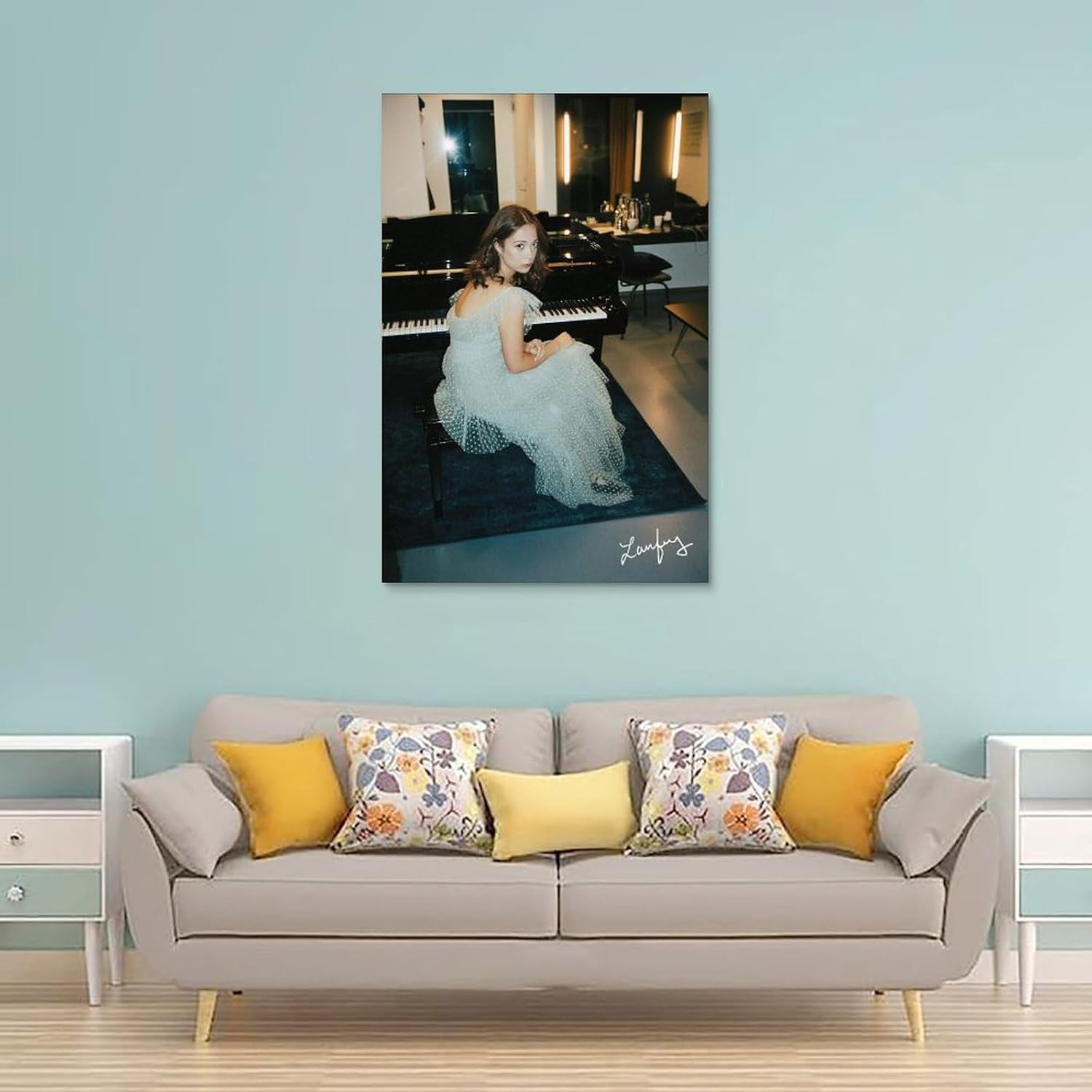 Póster de la firma del cantante Laufey, lienzo artístico, decoración de pared, póster para dormitorio, gimnasio, regalo decorativo, 12 x 18 pulgadas