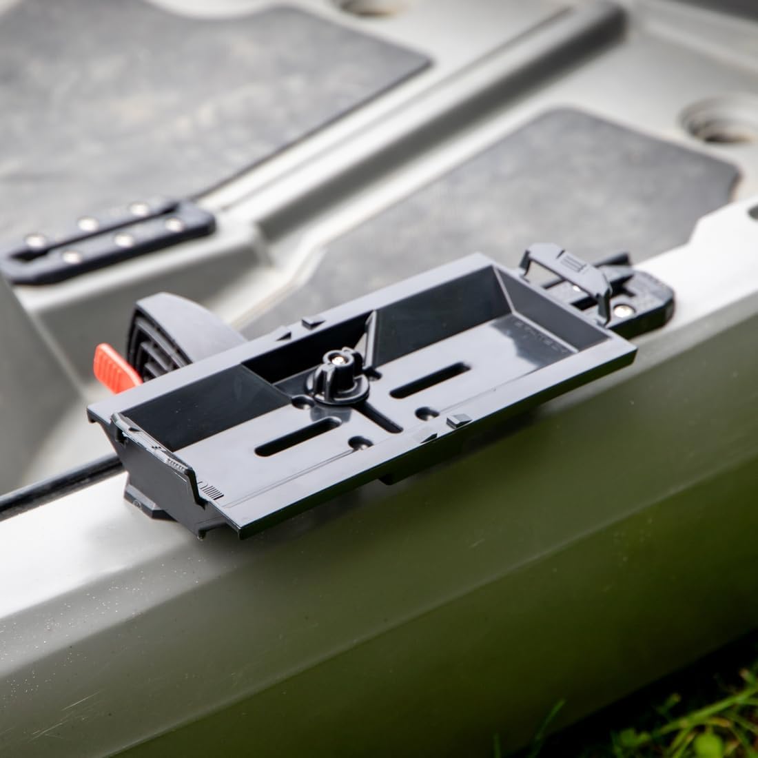 YakAttack Sistema de caja de almacenamiento de equipo de pesca apilable TracPak  Accesorios de pesca en kayak