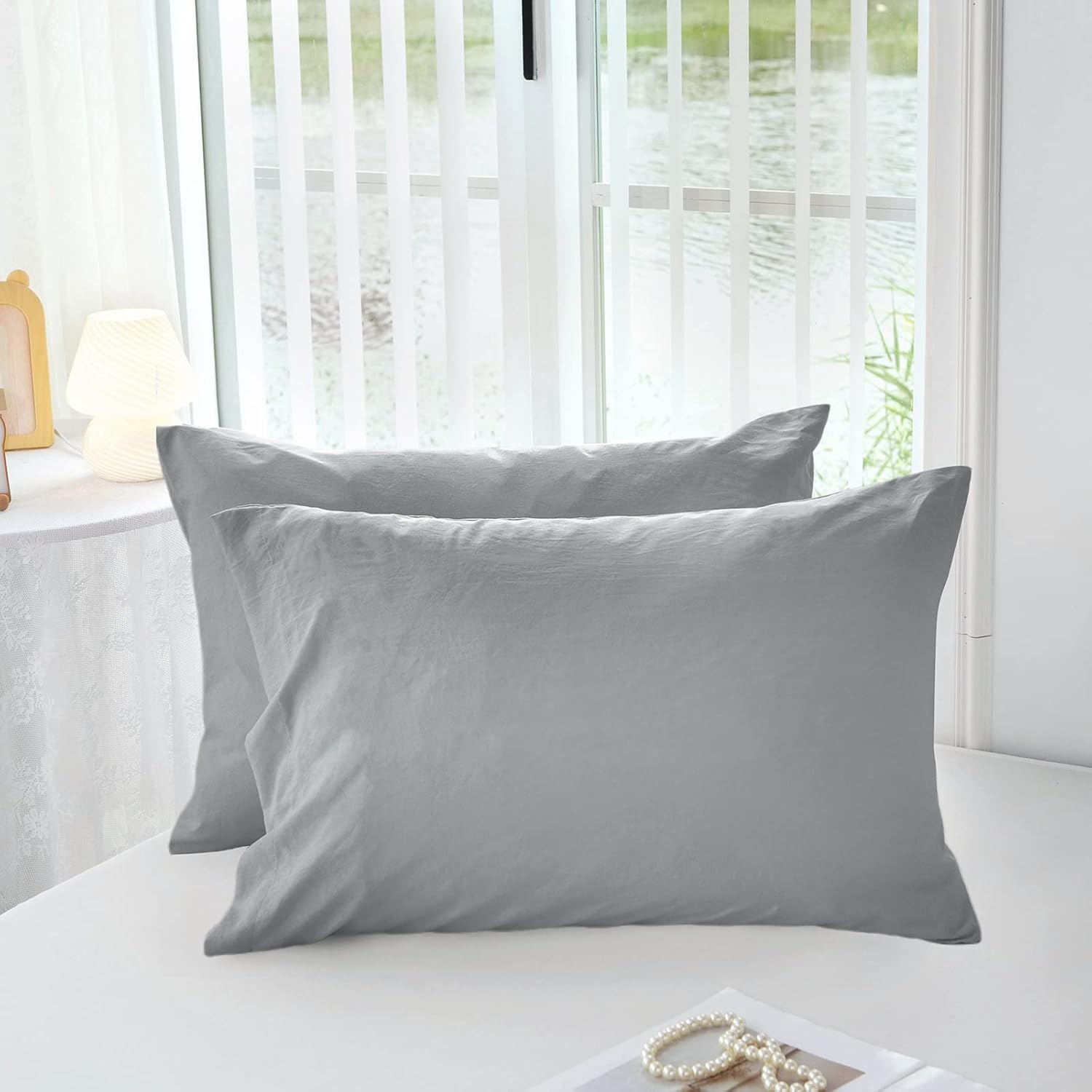 MILDLY Funda de almohada súper suave, fundas de almohada ligeras de microfibra lavada, tamaño Queen, color gris, 2 unidades, fácil cuidado y