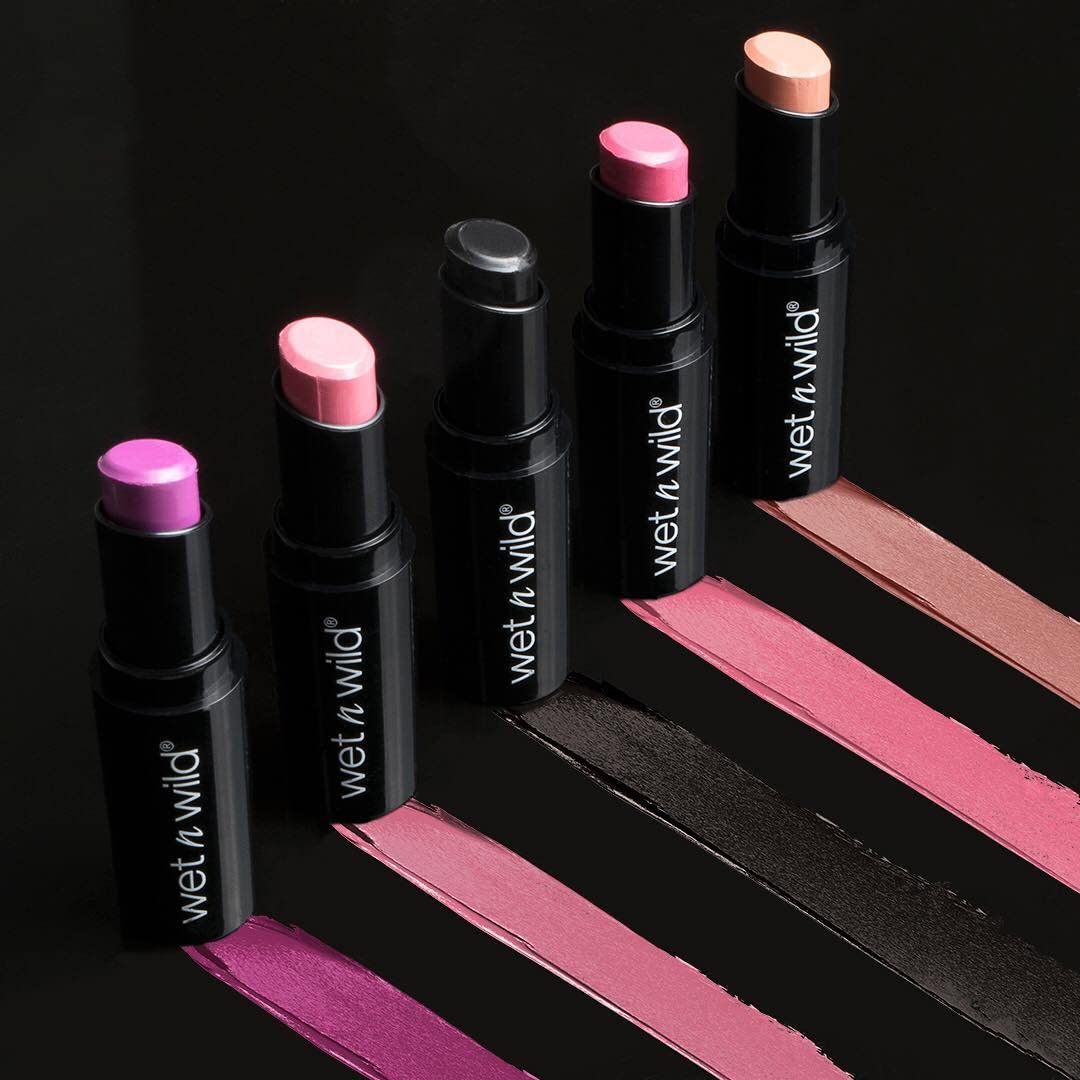 Wet N Wild – Lápiz labial con acabado sedoso, rojo agudo, 0.13 onzas