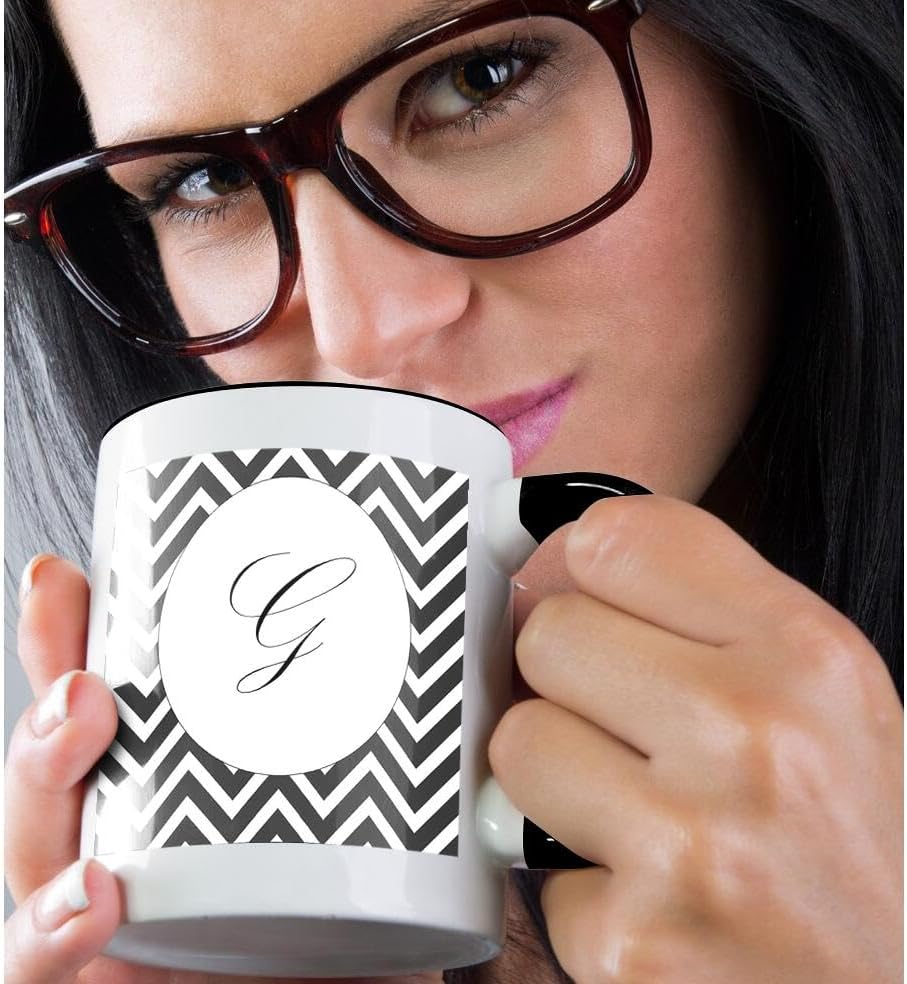 3dRose Print Of Script F On Black White Chevron Stripes Taza, 11 oz