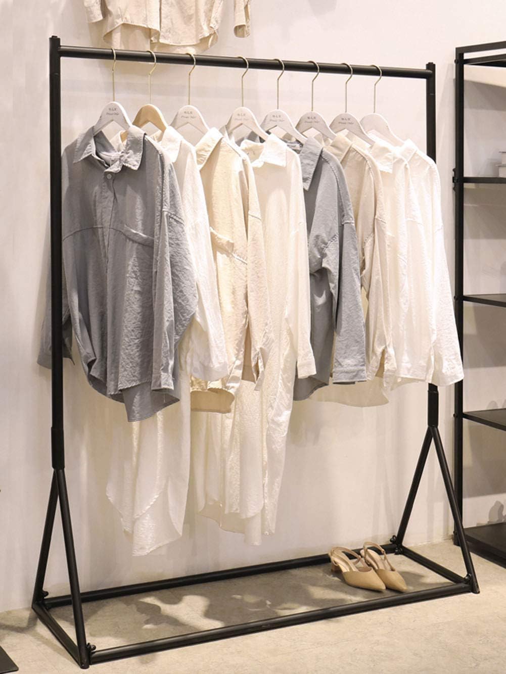 Industrial Pipe Clothing Rack for Clothing Display, Heavy Duty Garment Rack for Bedroom Retail Boutique Use (47.24″ L)