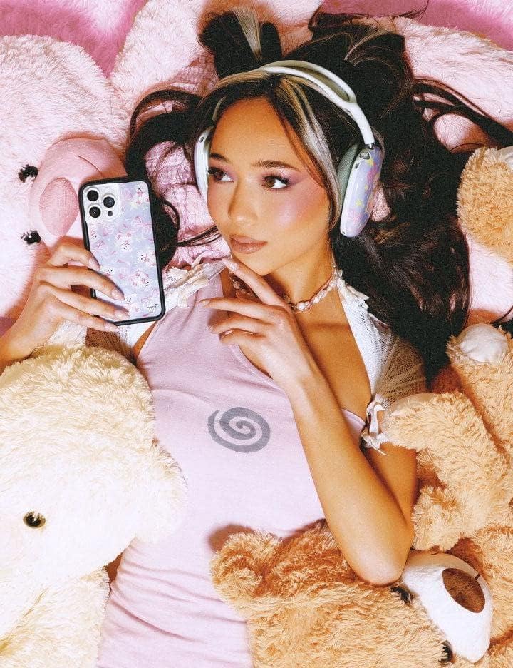 Wildflower Fundas – Funda Bear-y Bow Dream para iPhone 14 Pro