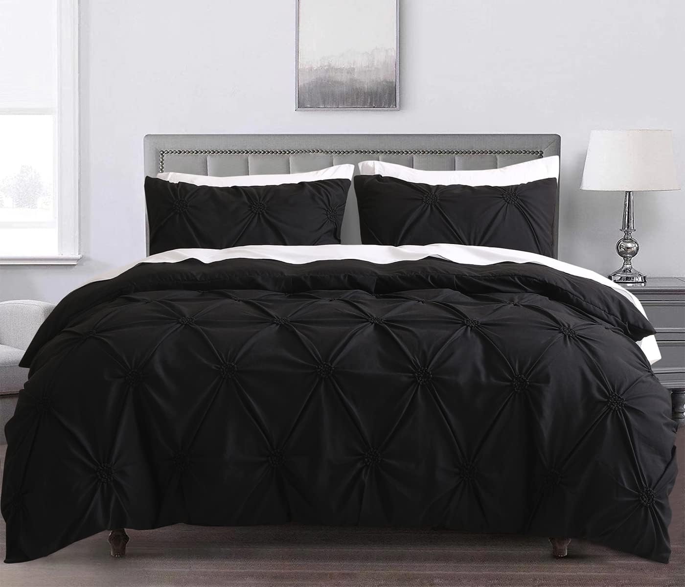 SLEEPBELLA Juego de edredón de 3 piezas, diseño floral fruncido, color negro, tamaño King, relleno interior de microfibra suave, alternativo, Shabby