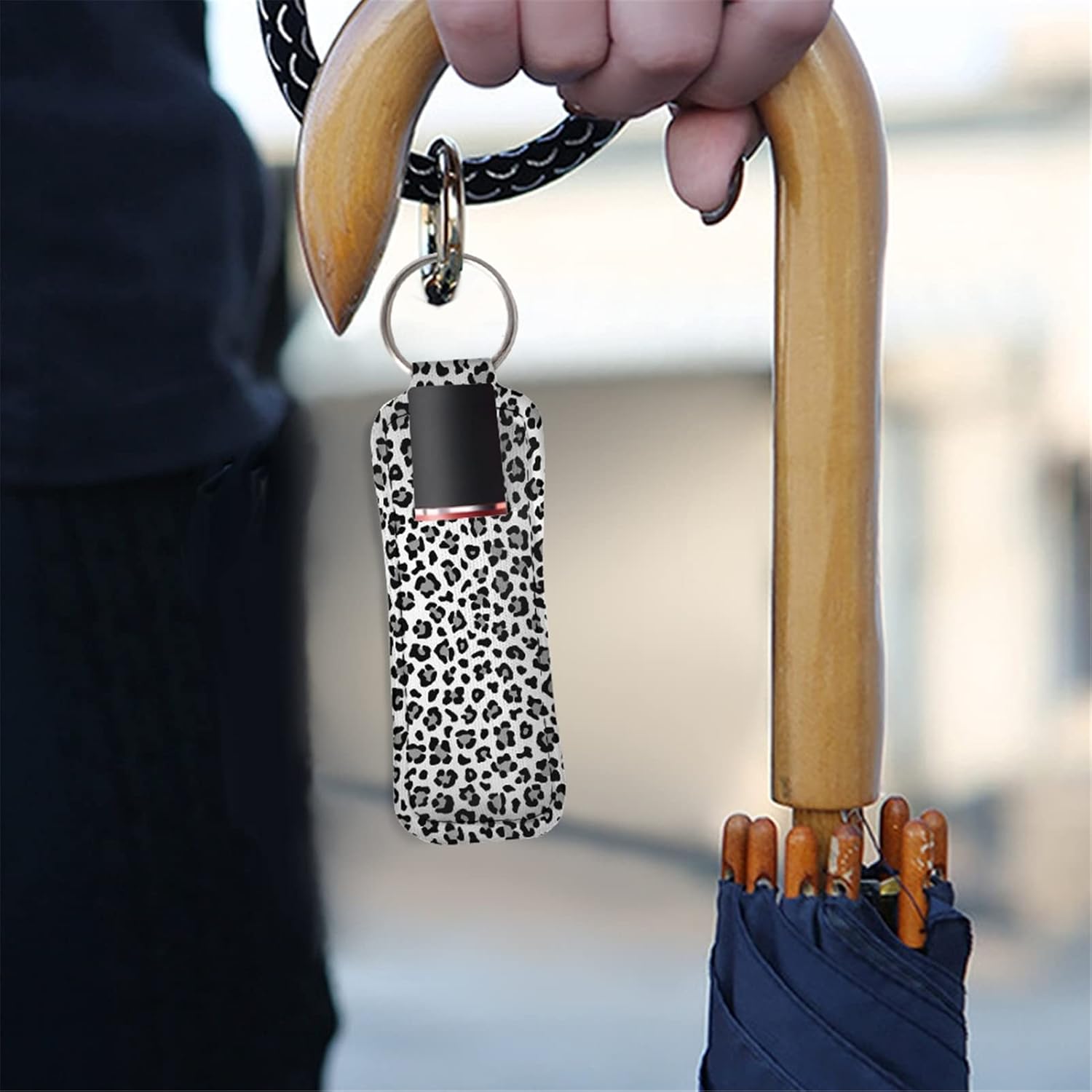 Chapstick – Soporte para lápiz labial, diseño de mariposa, de neopreno, para pintalabios, blanco (White Leopard Print)