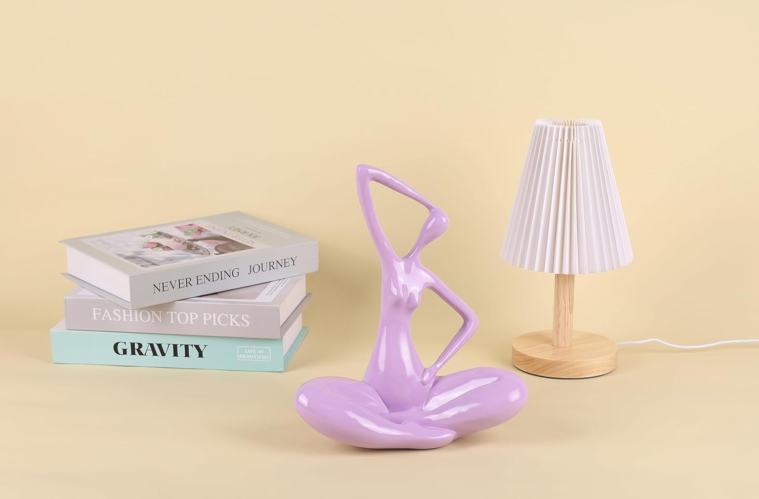 Estatua de dama de yoga púrpura, estatua decorativa femenina moderna, decoración del hogar, decoración de arte moderno para sala de estar, mesa de
