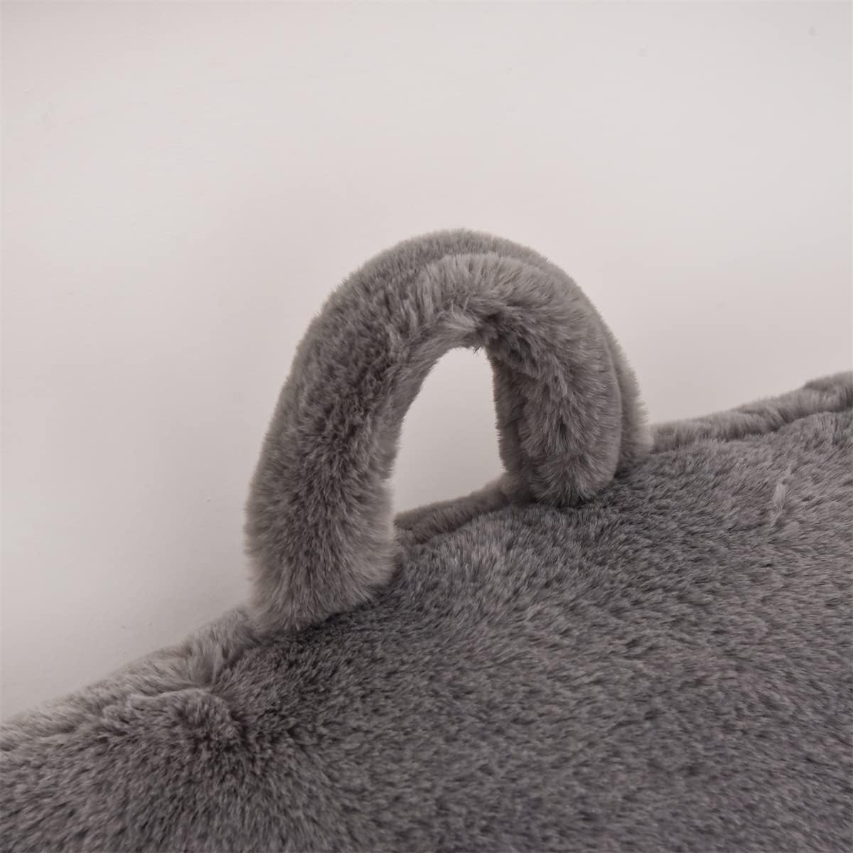 Holawakaka Almohada grande de piel sintética con brazos, almohadas de lectura de piel de conejo perfectas para adultos, adolescentes, niños, brazos,