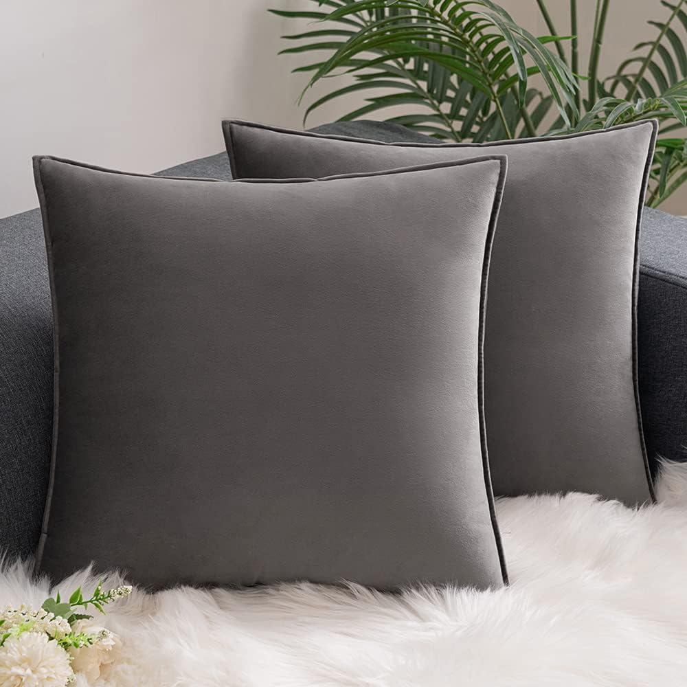Comvi – Almohadas decorativas para sofá, color gris oscuro, rellenos y fundas (2 almohadas + 2 fundas de almohada), almohadas de terciopelo para