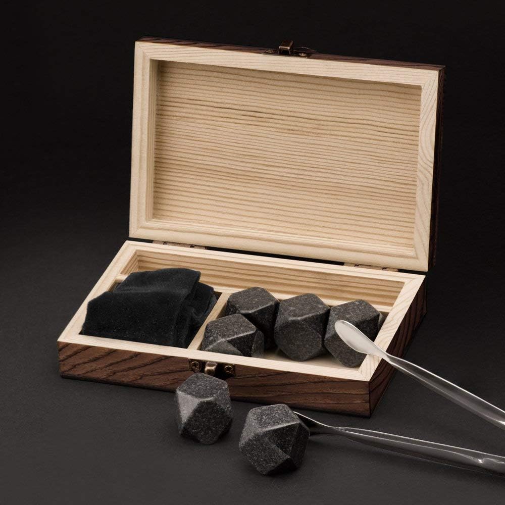 Maverton Juego de regalo de piedras de whisky para padres, 6 rocas de whisky de granito, alicates de acero inoxidable, elegante caja de madera con
