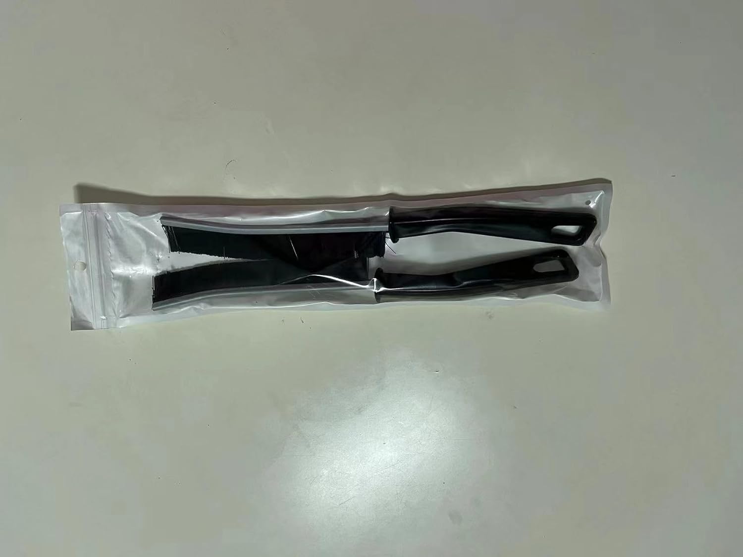 Paquete de 2 cepillos de limpieza de hendiduras de cerdas duras para baño con mango largo, herramienta multifuncional de limpieza de hendiduras