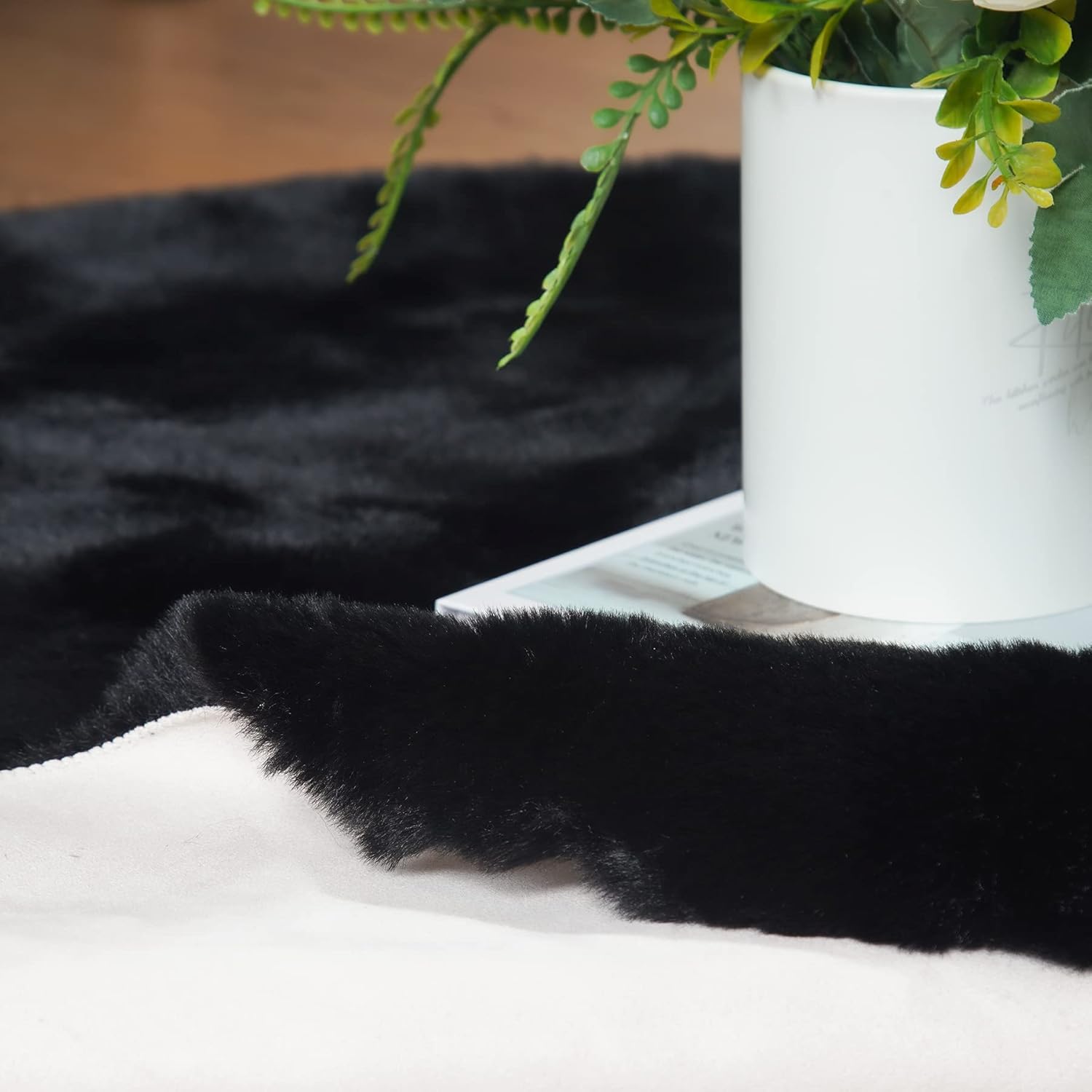 Alfombra negra esponjosa de 5 x 7 pies para dormitorio, alfombra rectangular de pelo lavable con conejo, para sala de estar, habitación de