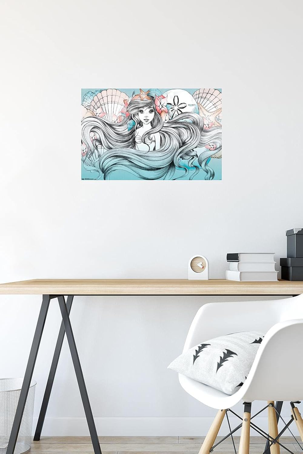 Trends International Disney La Sirenita Ariel – Póster de pared de tierra o mar, 14.725 x 22.375 pulgadas, versión premium sin marco