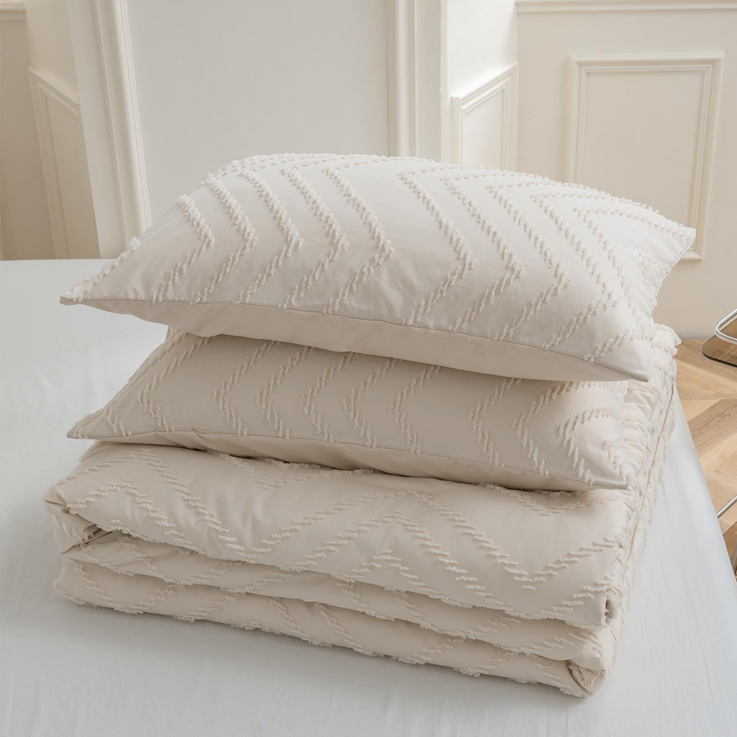 SLEEPBELLA Juego de edredón tamaño King, edredón de cama color crema, diseño capitoné vertical, juego de cama King ligero y esponjoso (tamaño King,
