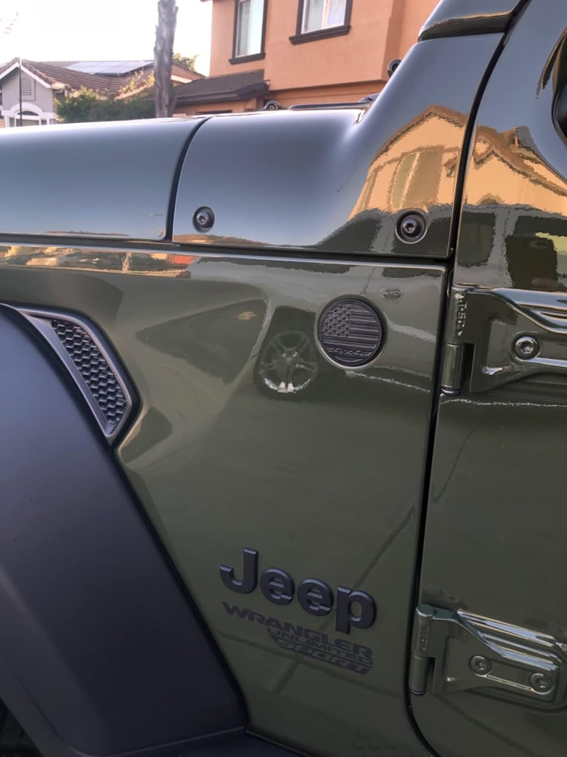 Juego de dos emblemas de metal 4×4 3D de la bandera estadounidense de 2.4 pulgadas, color negro y rojo, para Jeep Wrangler Grand Cherokee Liberty