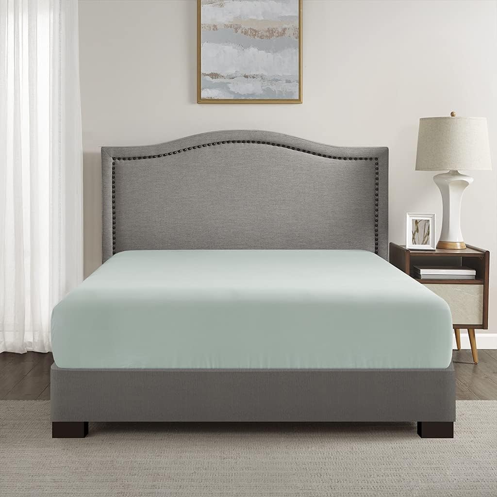 Comfort Spaces – Sábana bajera Coolmax supersuave y resistente a la decoloración que absorbe la humedad con elásticos alrededor que se adapta a